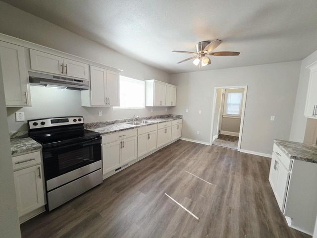 3203 N 33rd STREET, Milwaukee, WI 53216