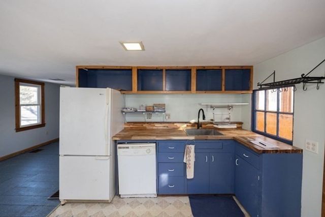 2 Teconnett Path, Worcester, MA 01605