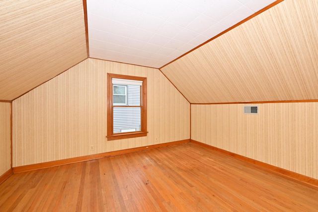 3672 S 19th STREET, Milwaukee, WI 53221