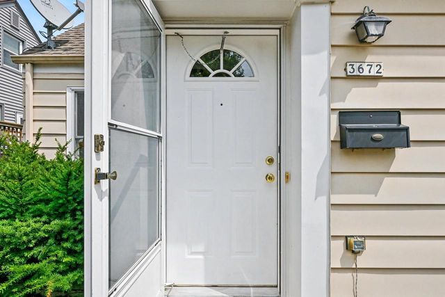 3672 S 19th STREET, Milwaukee, WI 53221