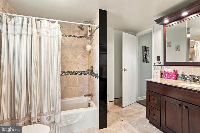 43 GREENE RD, Warminster, PA 18974