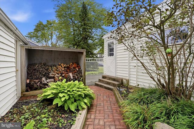 43 GREENE RD, Warminster, PA 18974