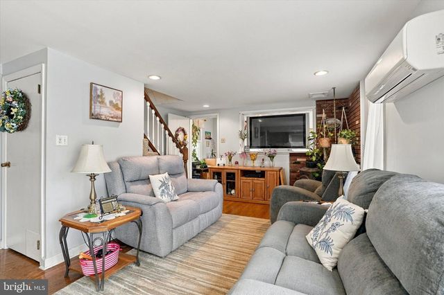 43 GREENE RD, Warminster, PA 18974