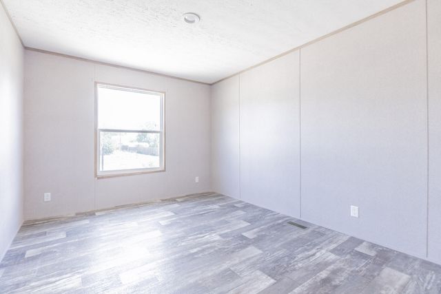 506 W ARTHUR Avenue, Estancia, NM 87016