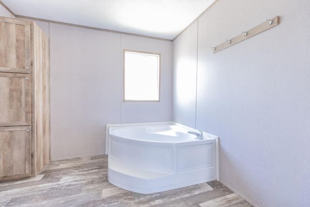 506 W ARTHUR Avenue, Estancia, NM 87016