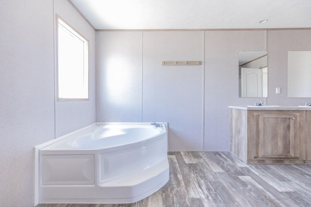 506 W ARTHUR Avenue, Estancia, NM 87016