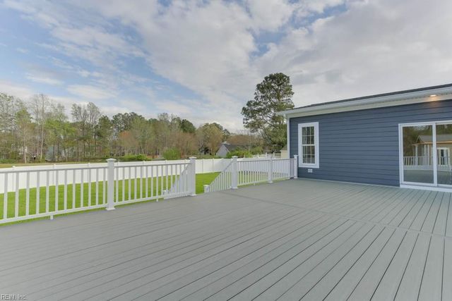 315 Dare RD, Yorktown, VA 23692