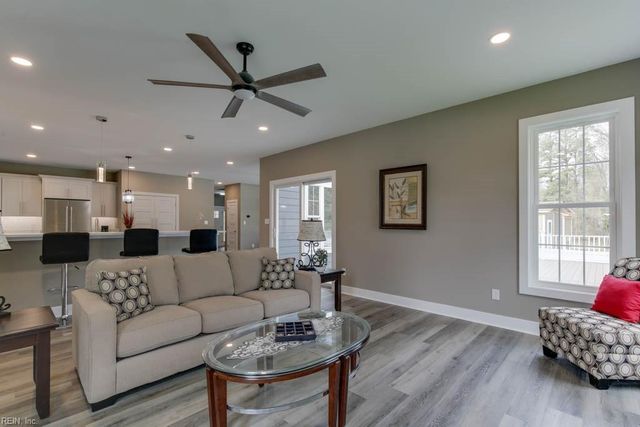 315 Dare RD, Yorktown, VA 23692