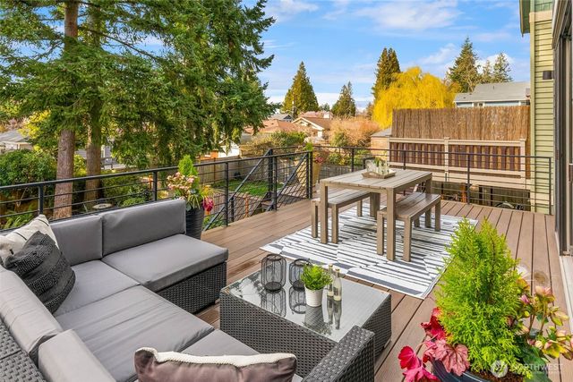 7527 45th Avenue NE, Seattle, WA 98115