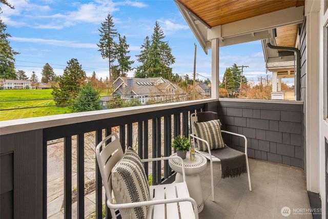 7527 45th Avenue NE, Seattle, WA 98115