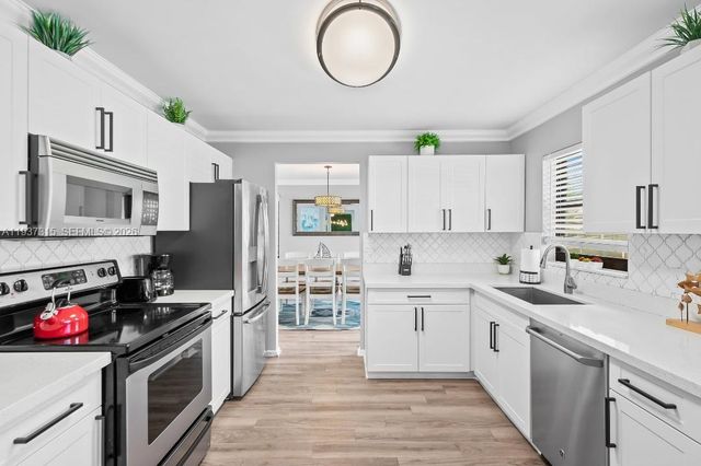 223 SE 8th St 223, Dania Beach, FL 33004