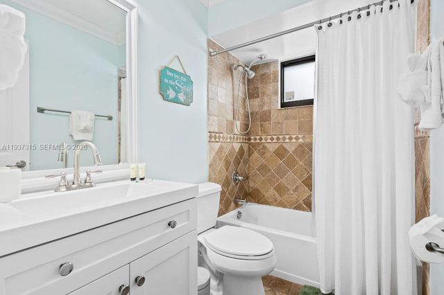 223 SE 8th St 223, Dania Beach, FL 33004