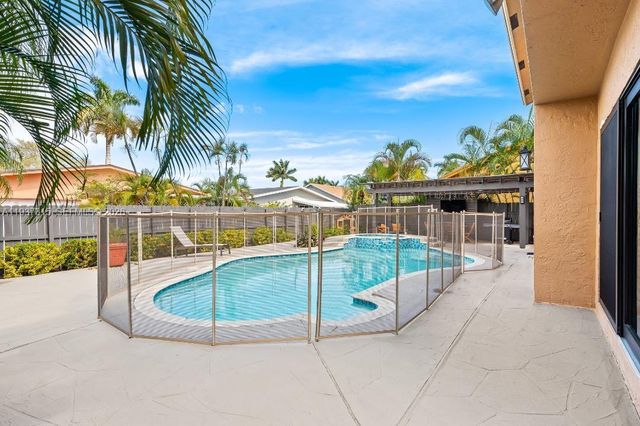 223 SE 8th St 223, Dania Beach, FL 33004