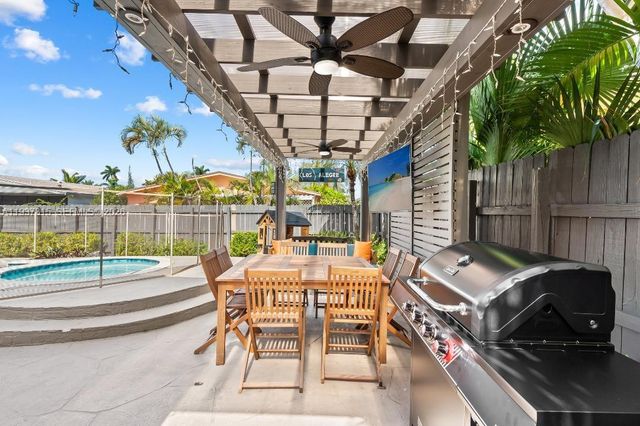 223 SE 8th St 223, Dania Beach, FL 33004