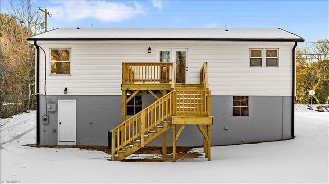 301 Lindbergh Street, Winston-salem, NC 27104