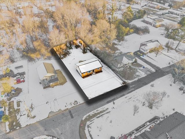 301 Lindbergh Street, Winston-salem, NC 27104