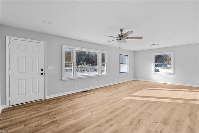 301 Lindbergh Street, Winston-salem, NC 27104