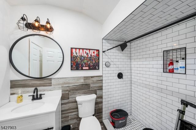 10 Hillcrest Ter, Linden City, NJ 07036