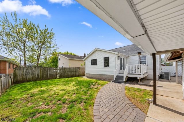 10 Hillcrest Ter, Linden City, NJ 07036