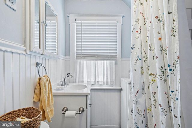 329 N TYSON AVE, Glenside, PA 19038