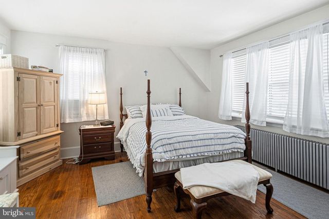 329 N TYSON AVE, Glenside, PA 19038