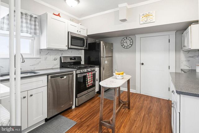 329 N TYSON AVE, Glenside, PA 19038