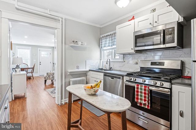 329 N TYSON AVE, Glenside, PA 19038