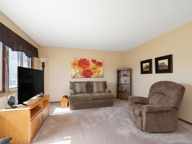 8751 Maplebrook Parkway N 0, Brooklyn Park, MN 55445