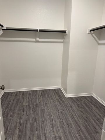 615 Metallic Tree Lane, Van Alstyne, TX 75495