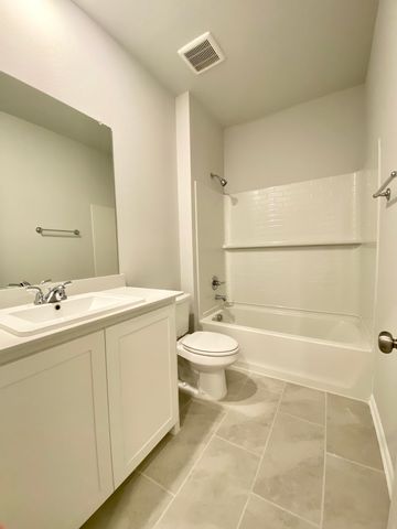 615 Metallic Tree Lane, Van Alstyne, TX 75495