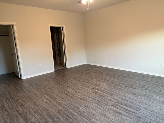 615 Metallic Tree Lane, Van Alstyne, TX 75495