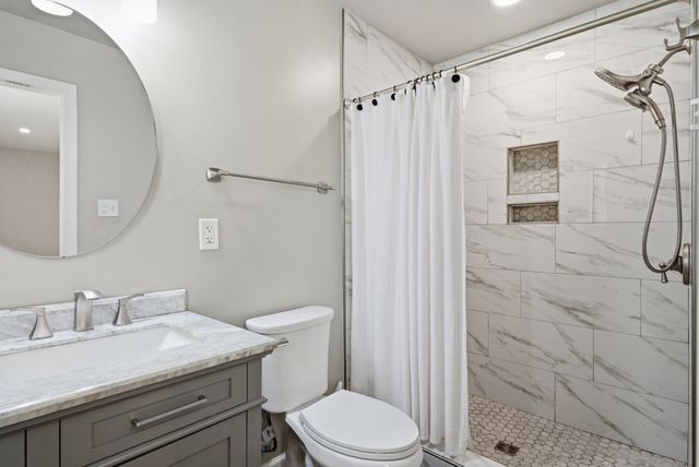 5981 Temple Rd, Nashville, TN 37221