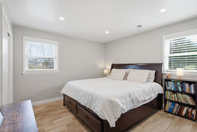 5981 Temple Rd, Nashville, TN 37221