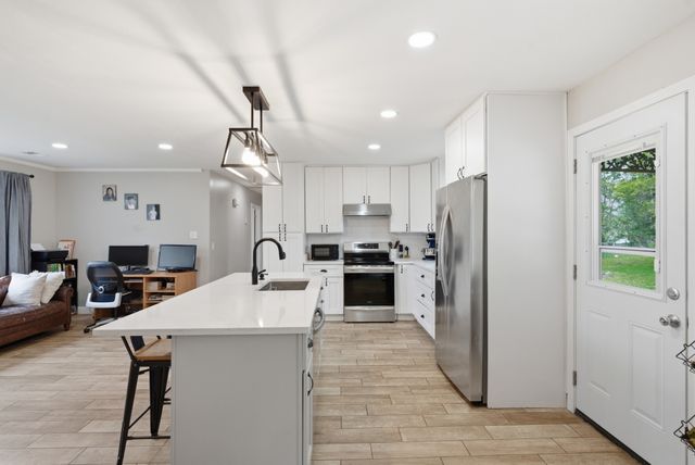 5981 Temple Rd, Nashville, TN 37221