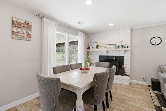 5981 Temple Rd, Nashville, TN 37221