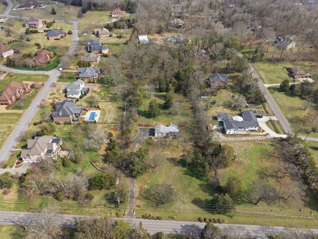 5981 Temple Rd, Nashville, TN 37221