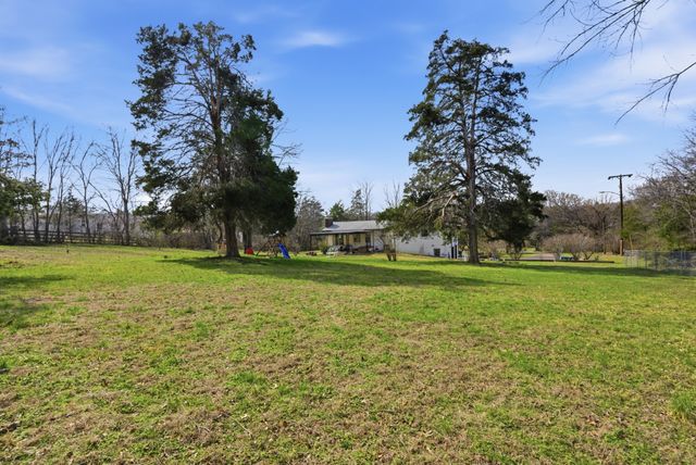 5981 Temple Rd, Nashville, TN 37221