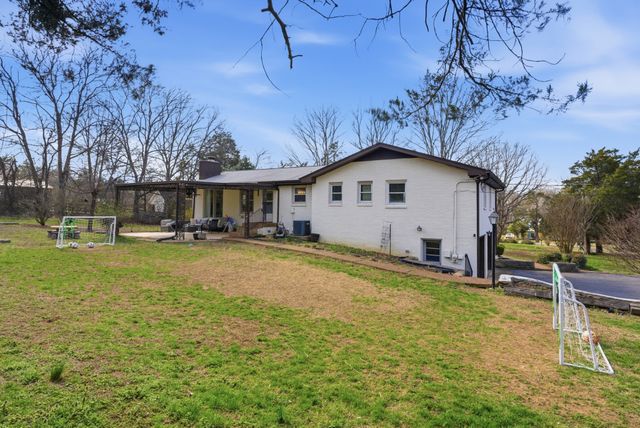 5981 Temple Rd, Nashville, TN 37221