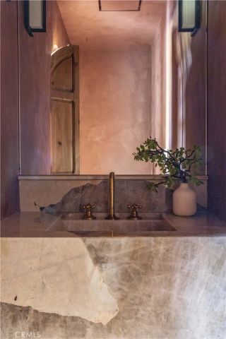 27463 Alpen, Lake Arrowhead, CA 92352