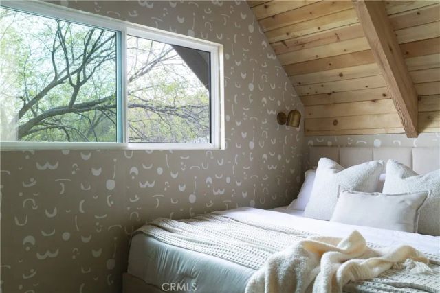 27463 Alpen, Lake Arrowhead, CA 92352