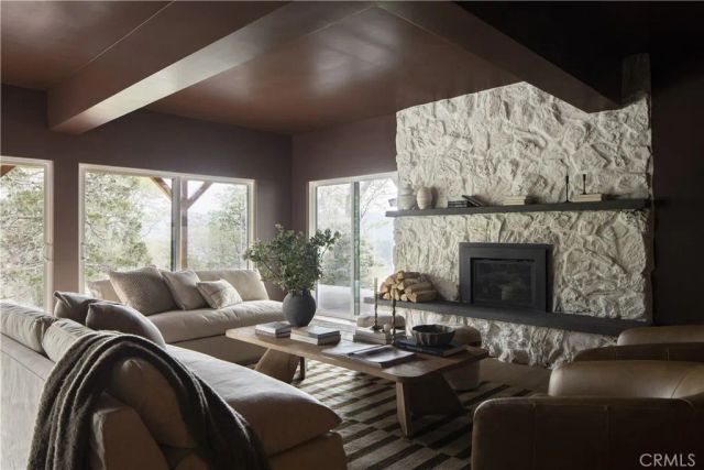 27463 Alpen, Lake Arrowhead, CA 92352