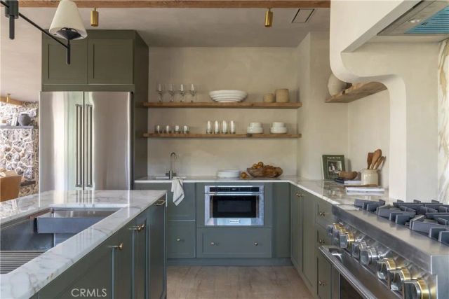 27463 Alpen, Lake Arrowhead, CA 92352