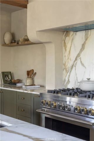 27463 Alpen, Lake Arrowhead, CA 92352