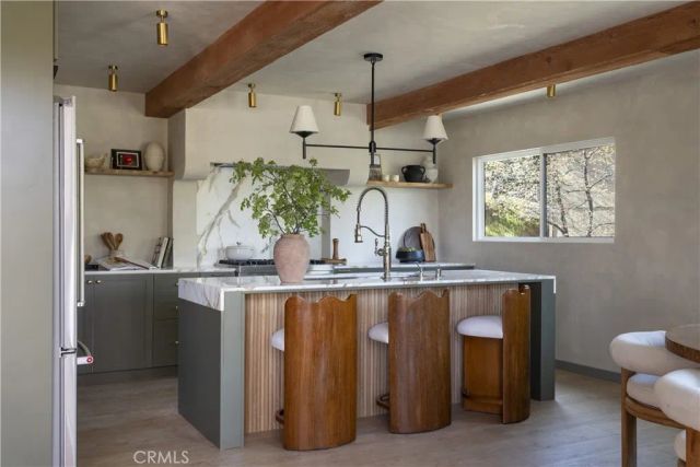 27463 Alpen, Lake Arrowhead, CA 92352