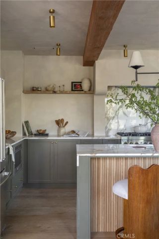 27463 Alpen, Lake Arrowhead, CA 92352