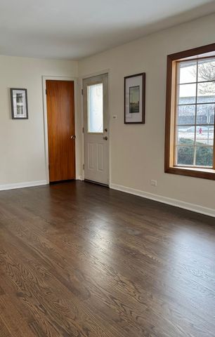 3051 S Scott Street, Des Plaines, IL 60018