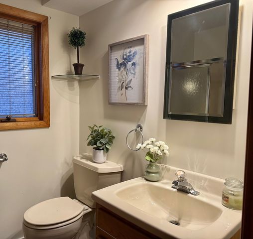 3051 S Scott Street, Des Plaines, IL 60018