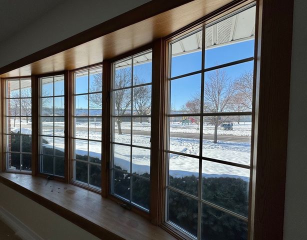 3051 S Scott Street, Des Plaines, IL 60018