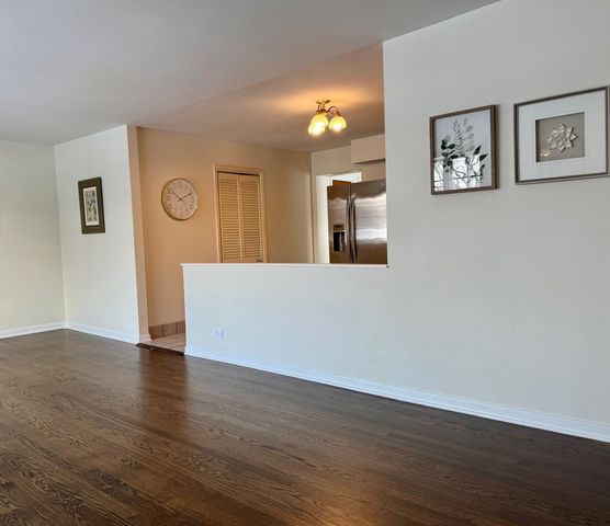 3051 S Scott Street, Des Plaines, IL 60018