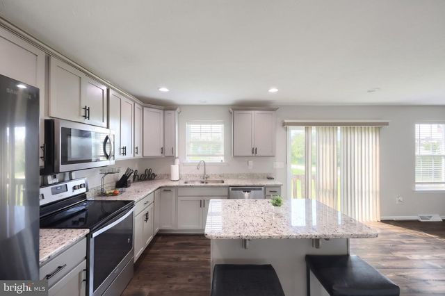 35 FOX RUN RD, Hanover, PA 17331